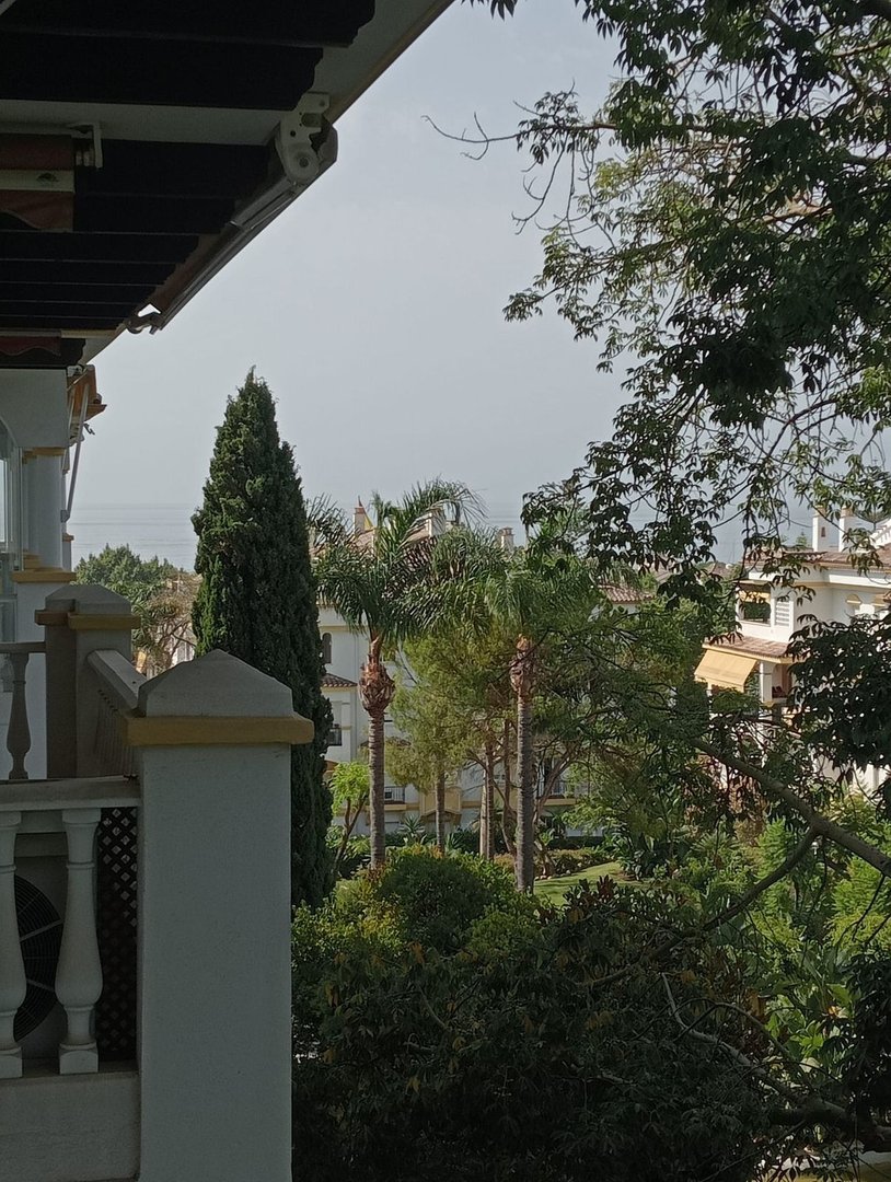 2 Bed Middle Floor Apartment in Marbella