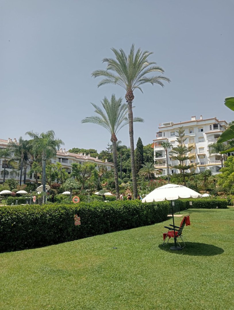 2 Bed Middle Floor Apartment in Marbella