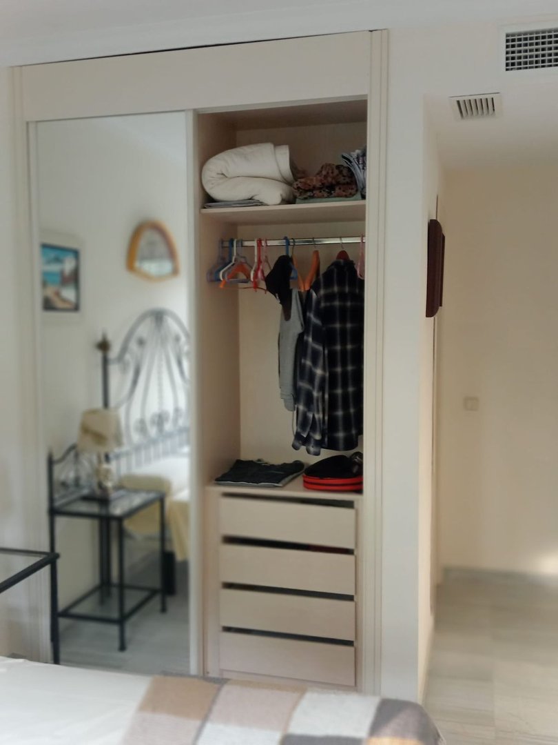 2 Bed Middle Floor Apartment in Marbella