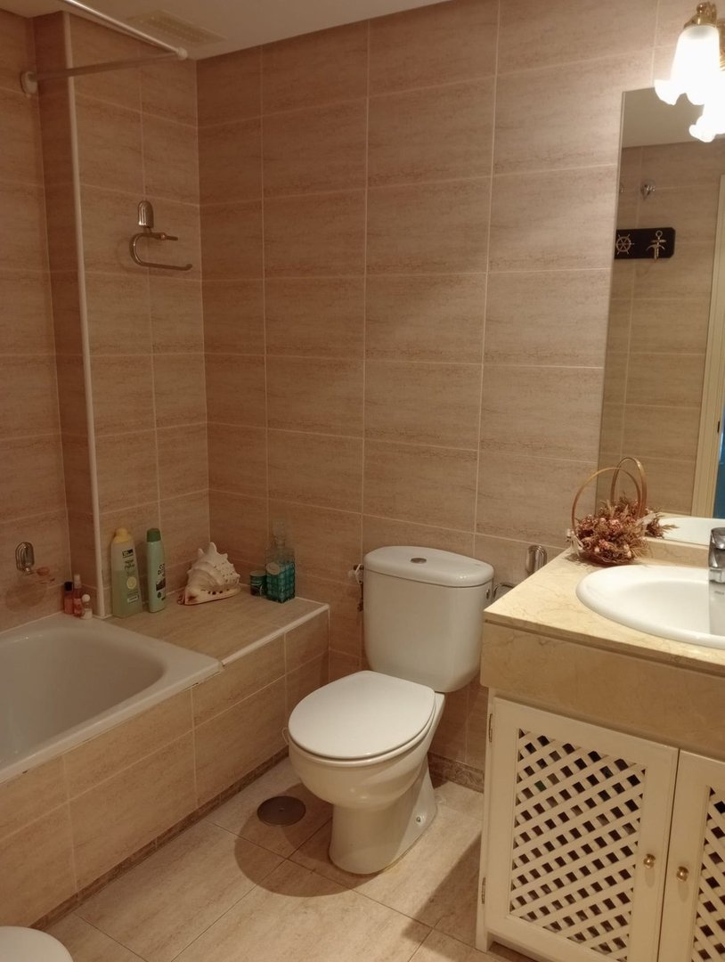 2 Bed Middle Floor Apartment in Marbella