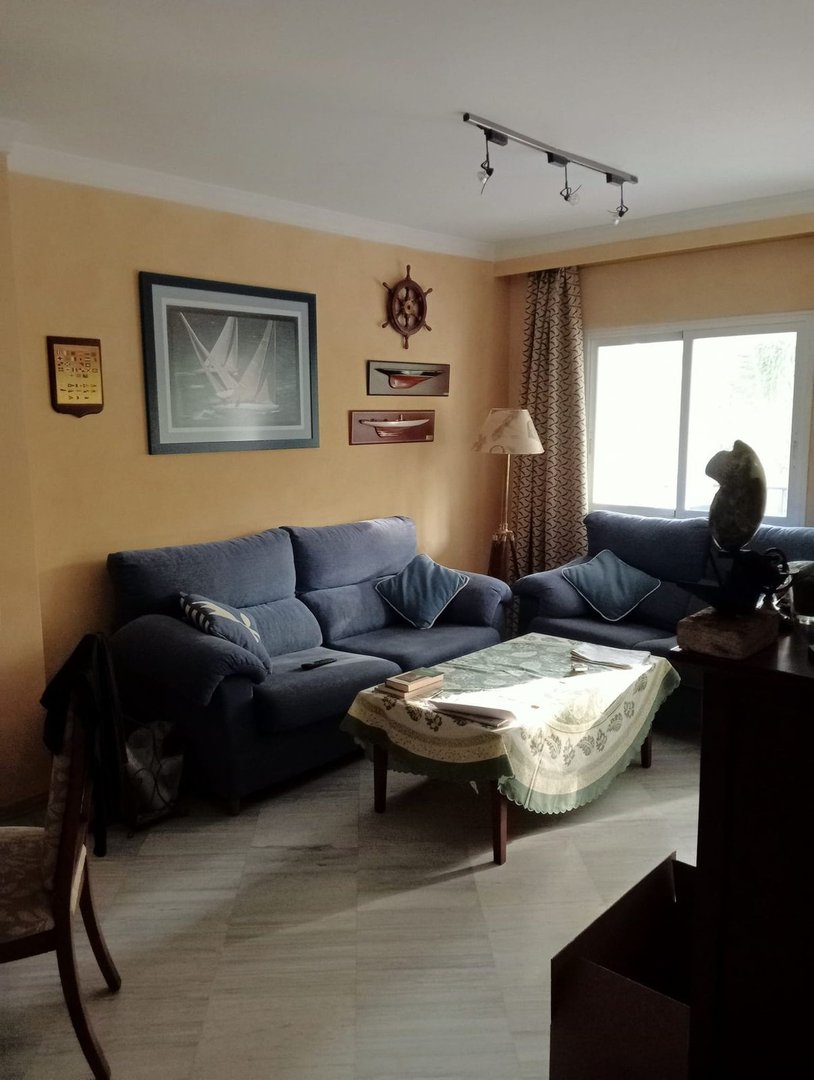2 Bed Middle Floor Apartment in Marbella
