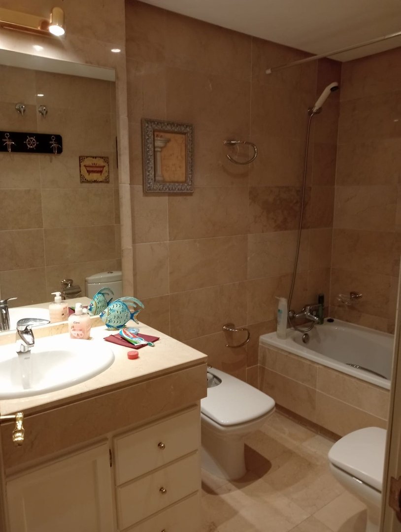 2 Bed Middle Floor Apartment in Marbella