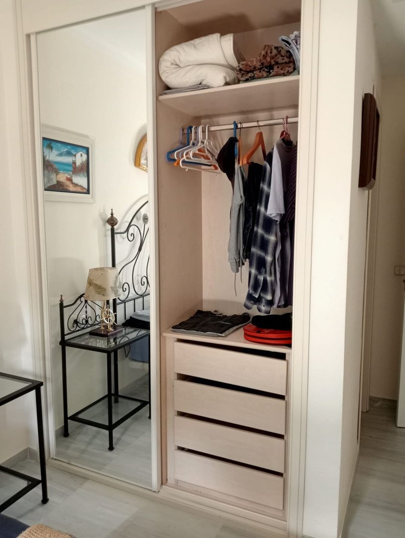 2 Bed Middle Floor Apartment in Marbella