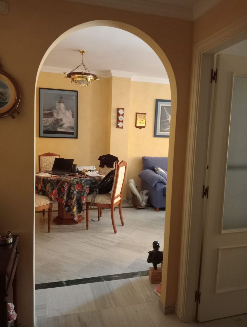 2 Bed Middle Floor Apartment in Marbella