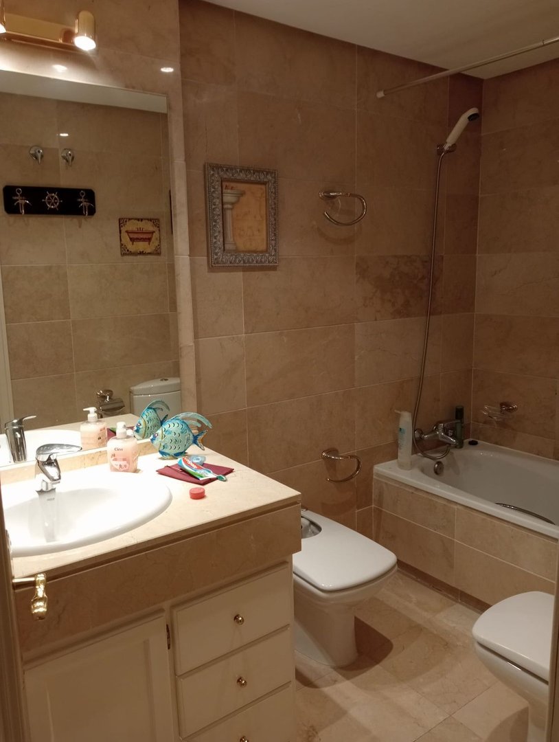 2 Bed Middle Floor Apartment in Marbella