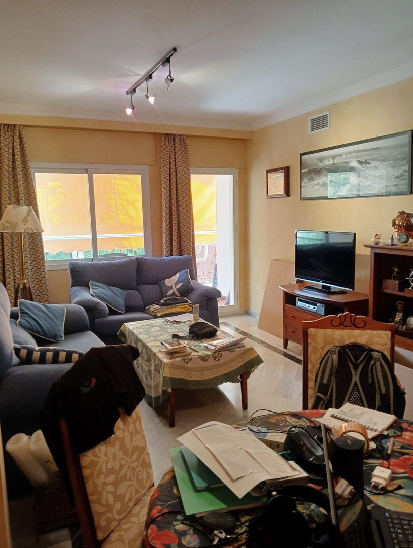 2 Bed Middle Floor Apartment in Marbella