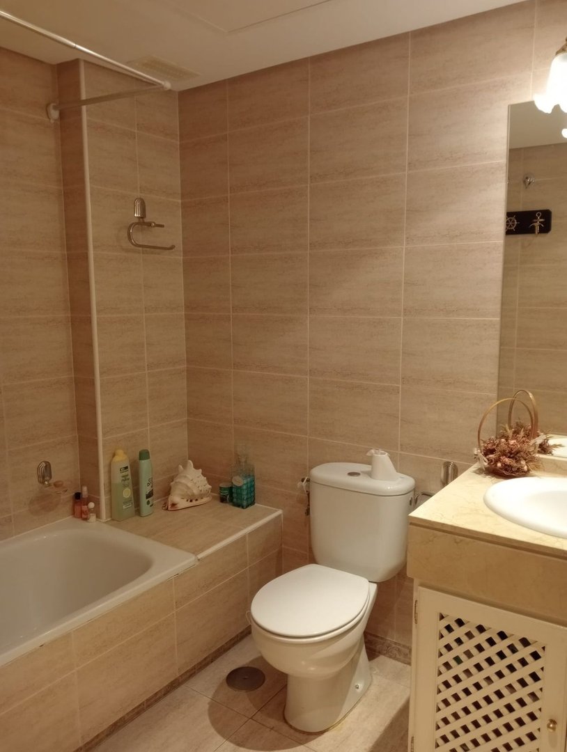 2 Bed Middle Floor Apartment in Marbella