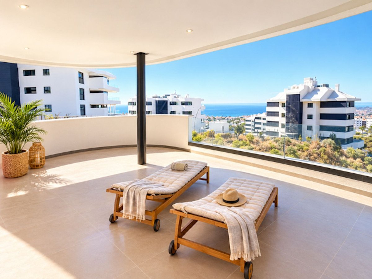3 Bed Middle Floor Apartment in Fuengirola