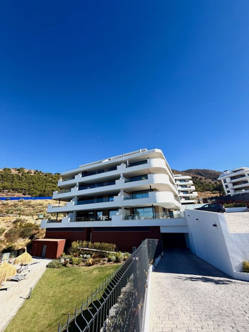 3 Bed Middle Floor Apartment in Fuengirola