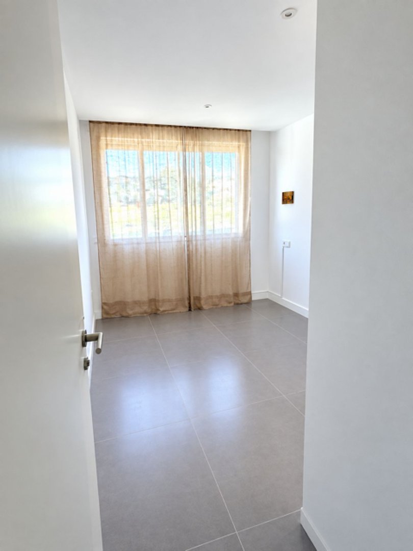 3 Bed Middle Floor Apartment in Fuengirola