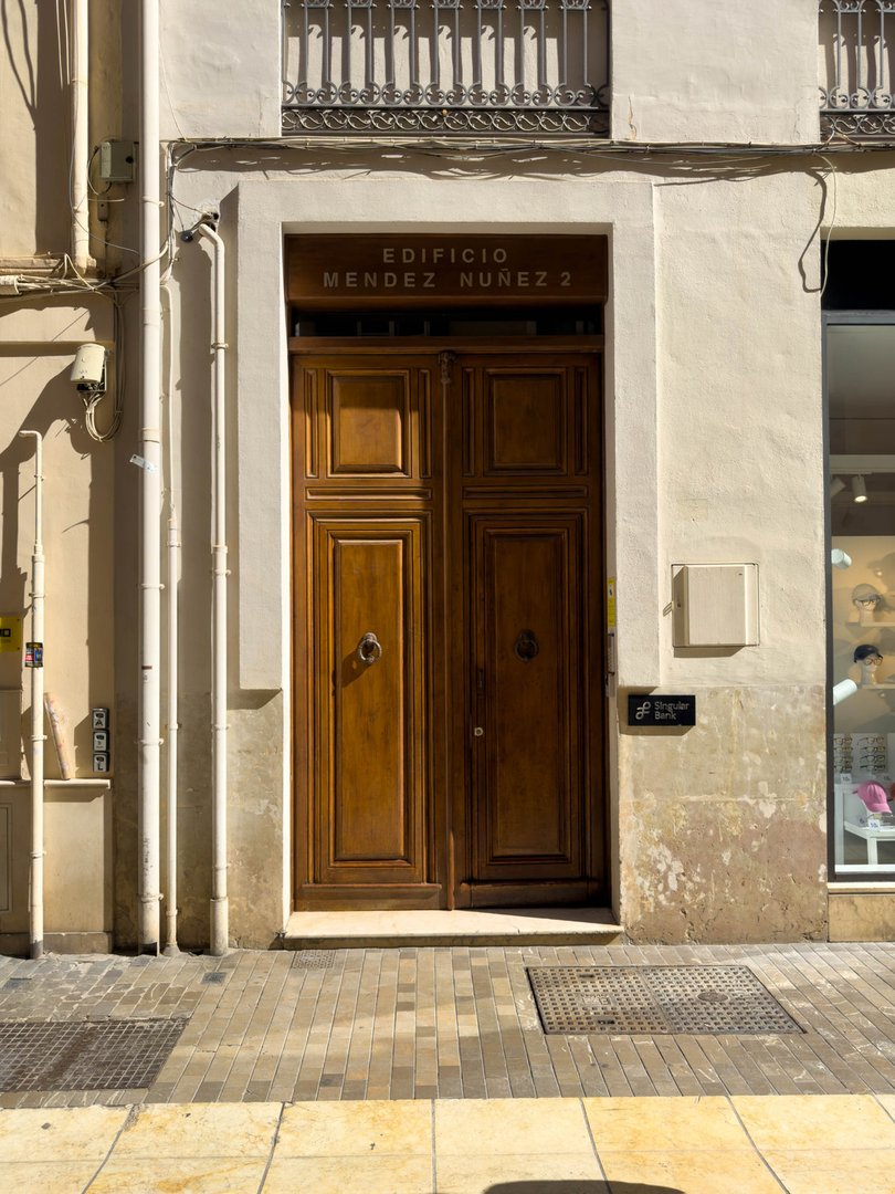 3 Bed Middle Floor Apartment in Centro Histórico