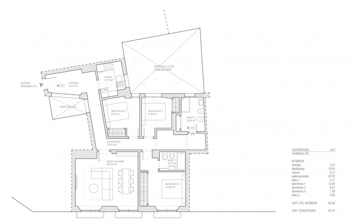 3 Bed Middle Floor Apartment in Centro Histórico