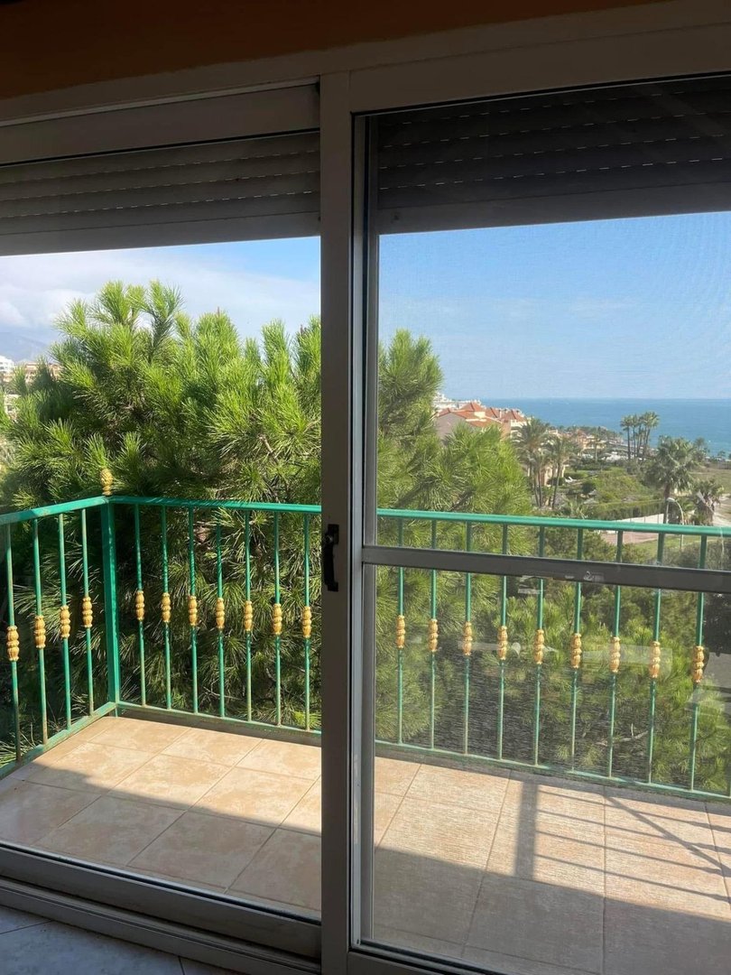 6 Bed Detached Villa in El Faro