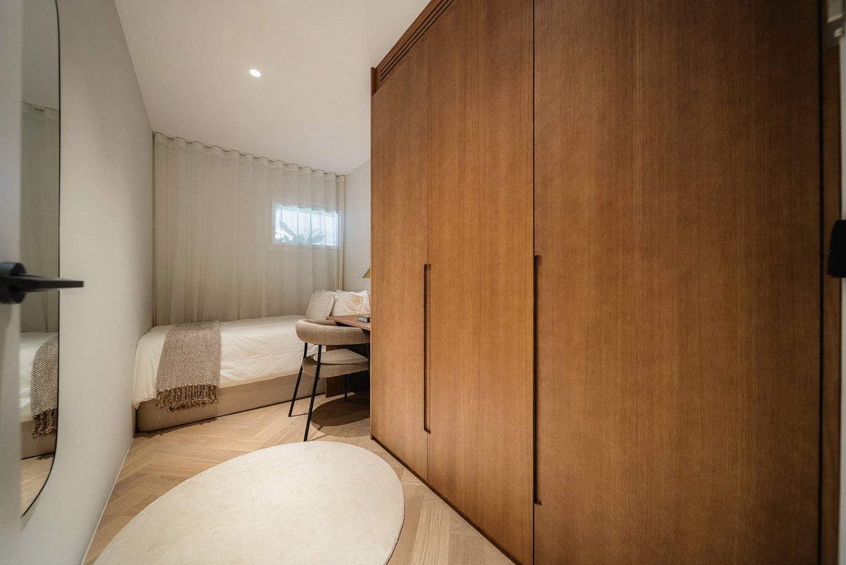 3 Bed Middle Floor Apartment in The Golden Mile