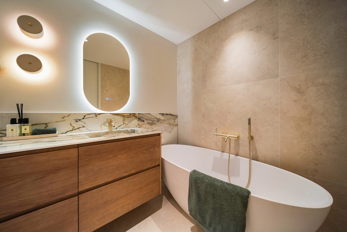 3 Bed Middle Floor Apartment in The Golden Mile