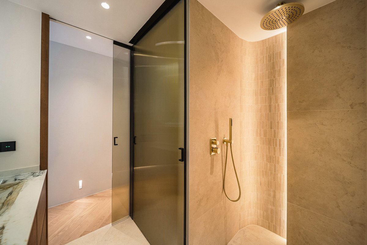 3 Bed Middle Floor Apartment in The Golden Mile