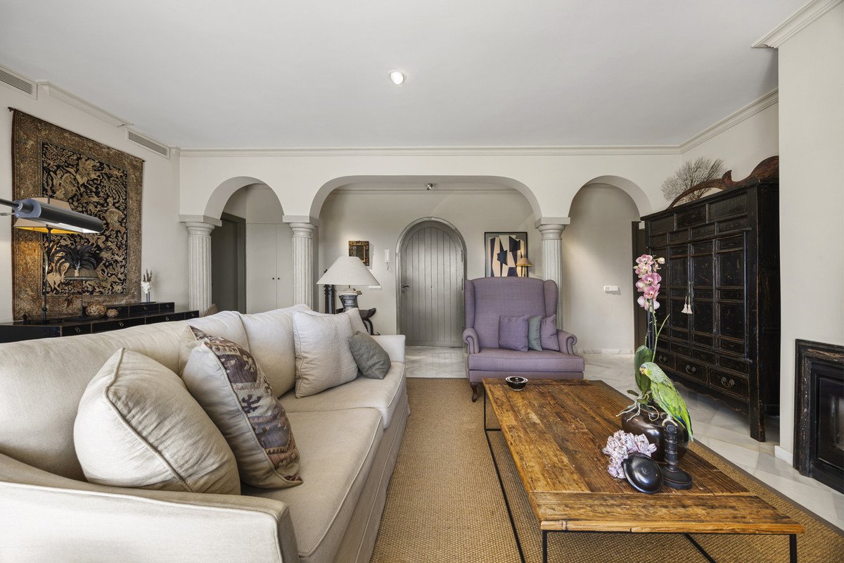 2 Bed Detached Villa in Marbella