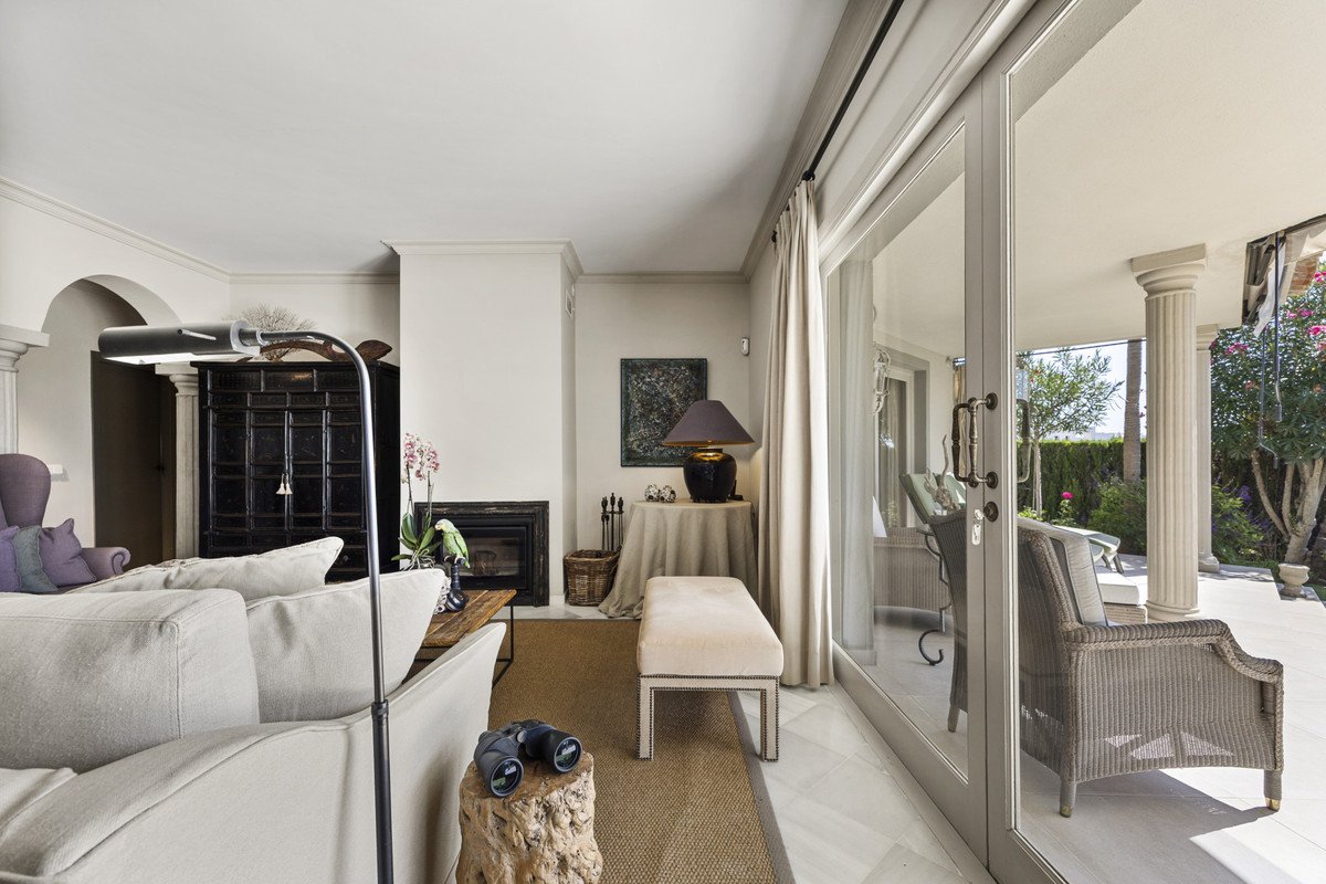 2 Bed Detached Villa in Marbella