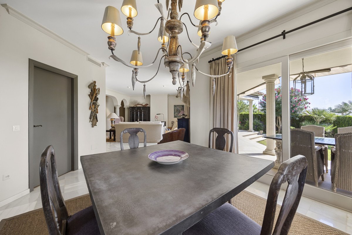 2 Bed Detached Villa in Marbella
