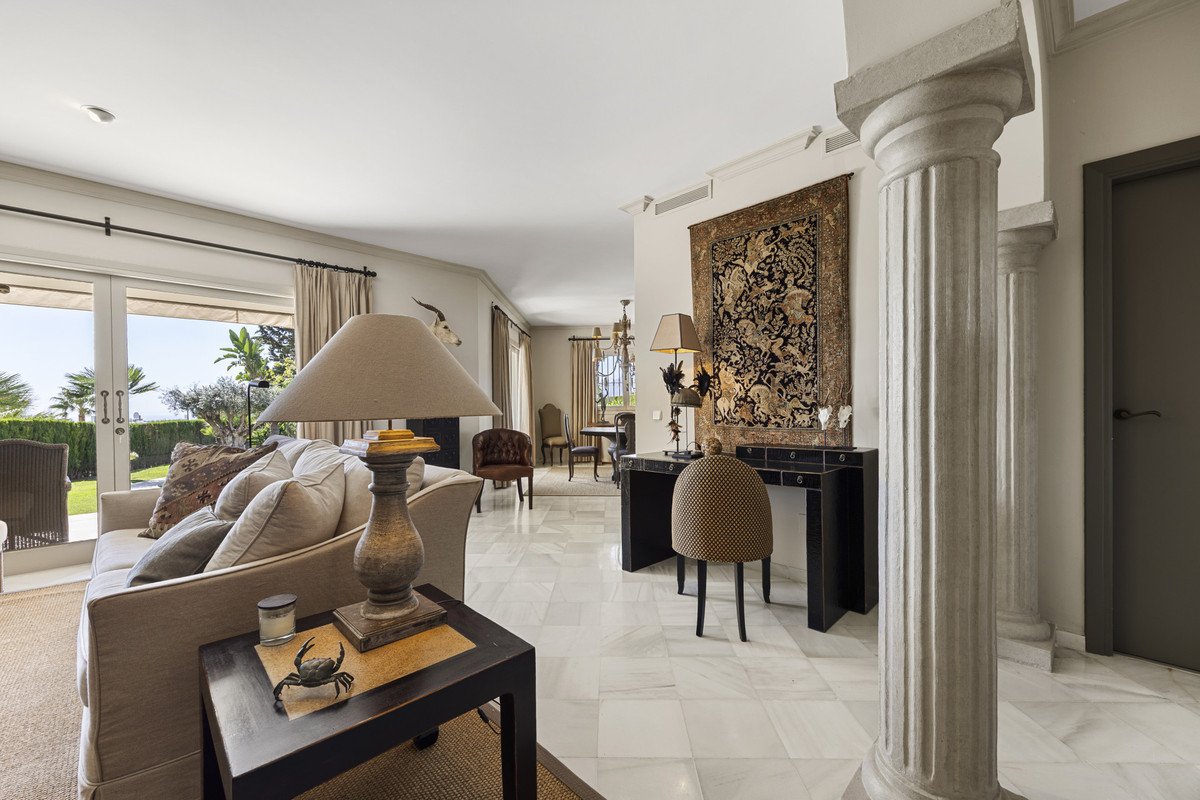 2 Bed Detached Villa in Marbella