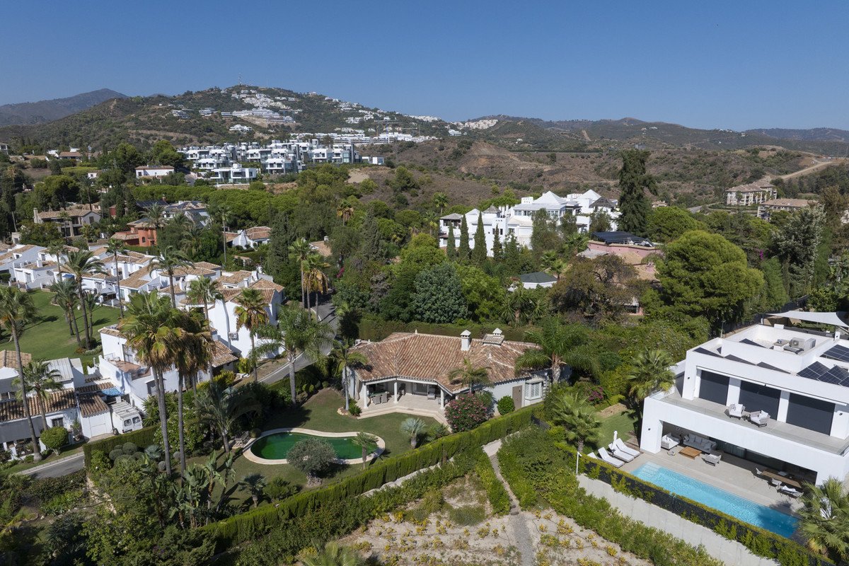 2 Bed Detached Villa in Marbella