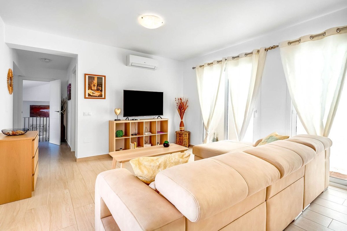 12 Bed Business in Torreblanca