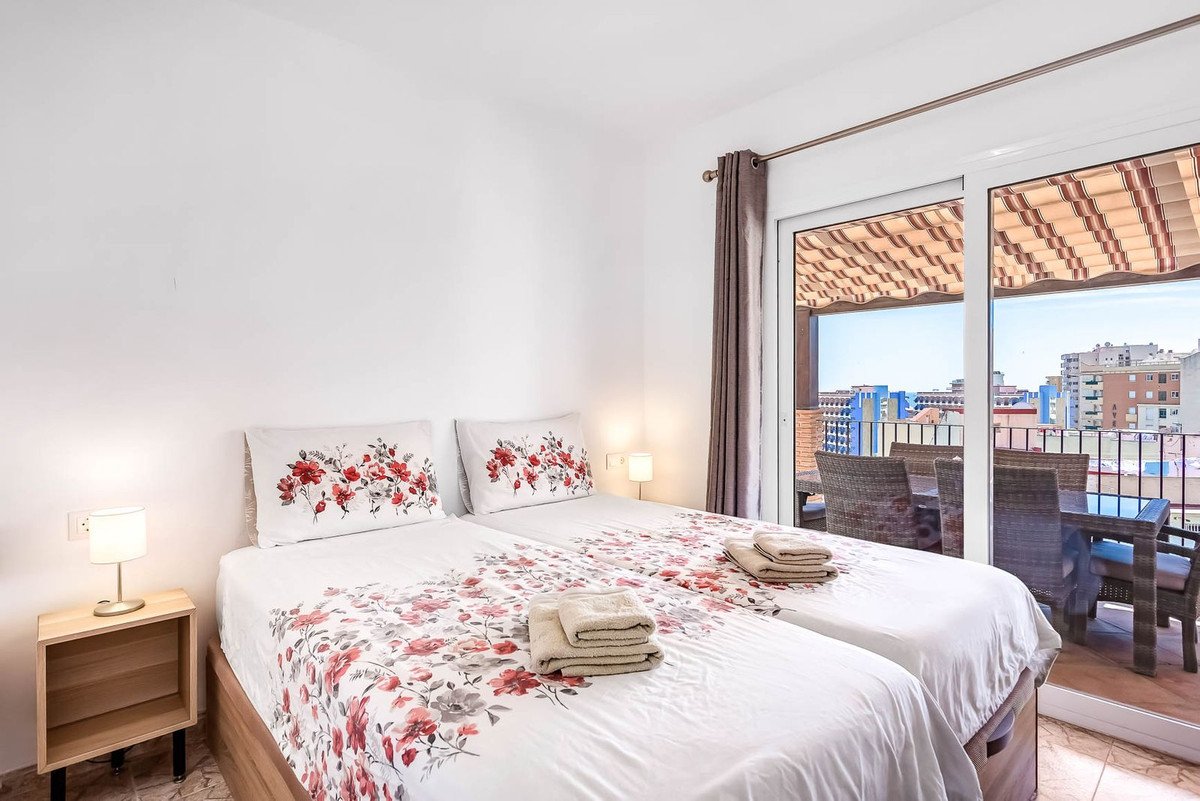 12 Bed Business in Torreblanca