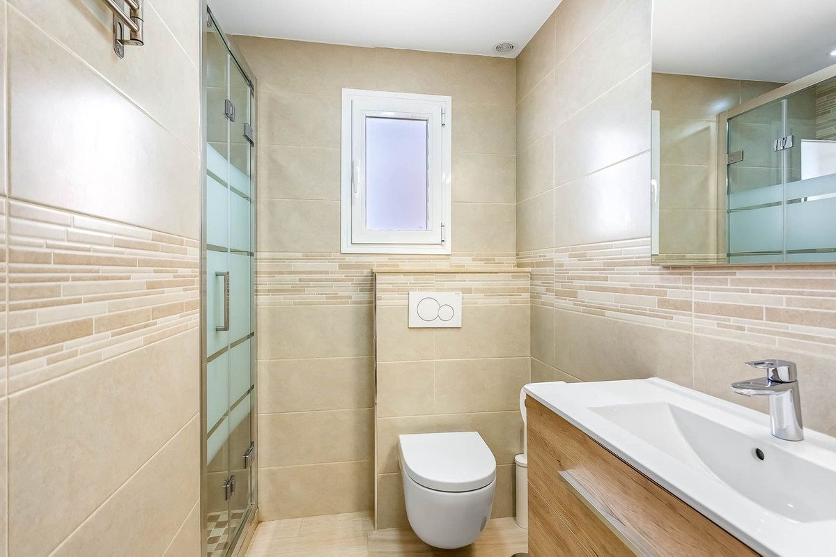 12 Bed Business in Torreblanca
