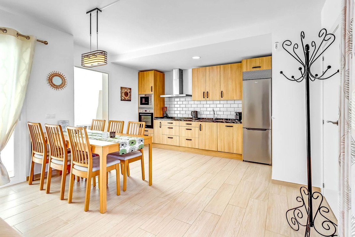 12 Bed Business in Torreblanca