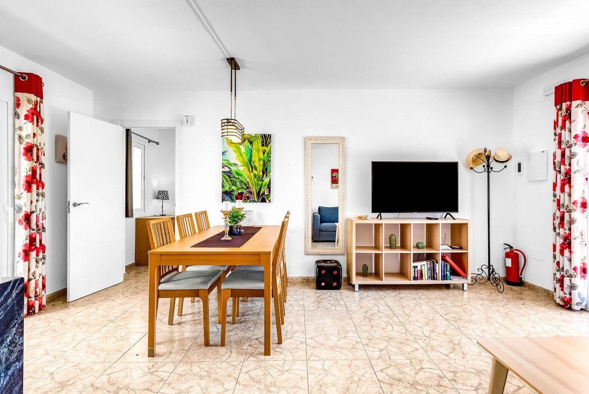 12 Bed Business in Torreblanca