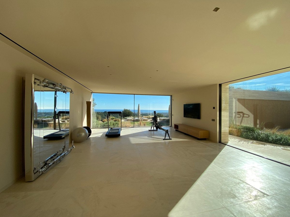 8 Bed Detached Villa in Sotogrande