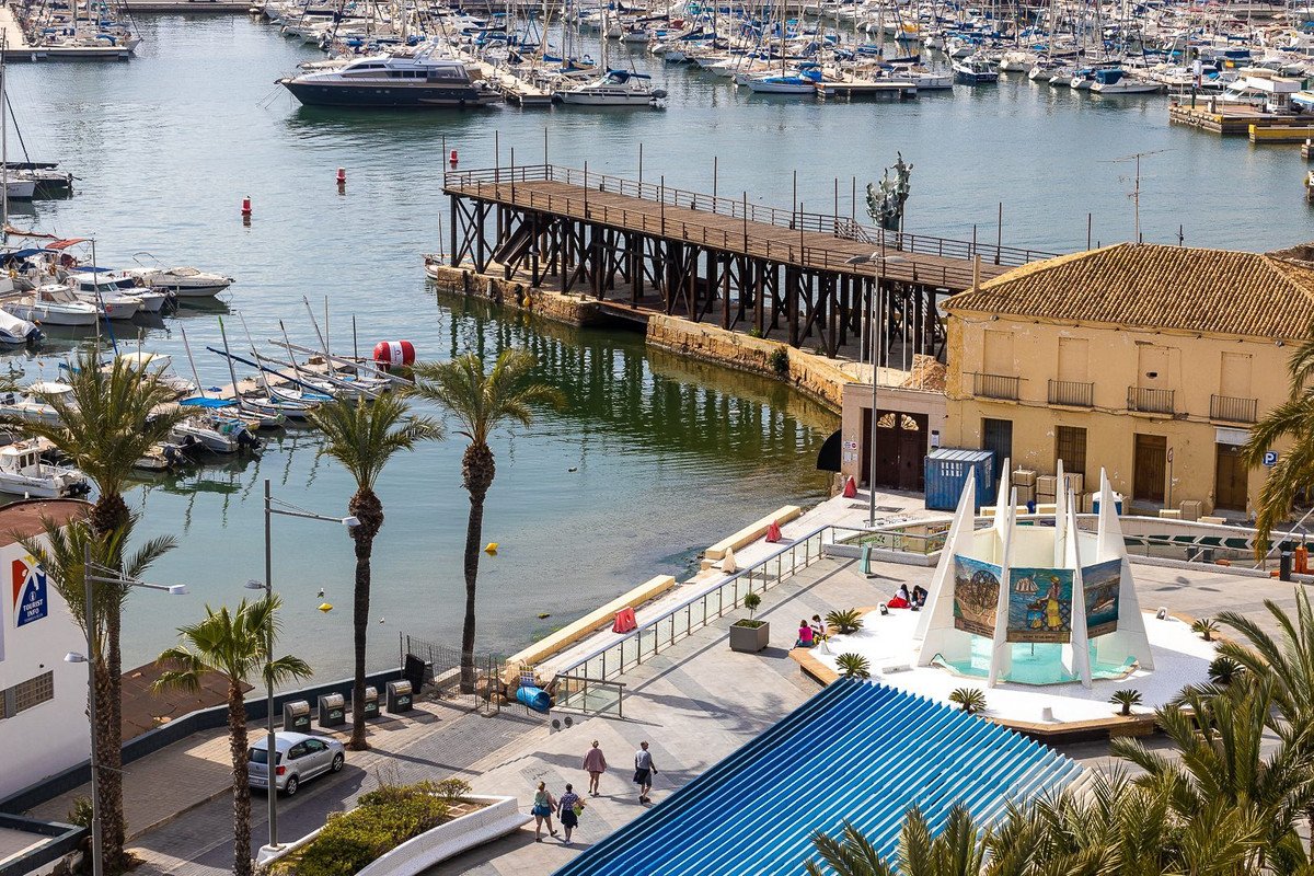 2 Bed Ground Floor Apartment in Torrevieja