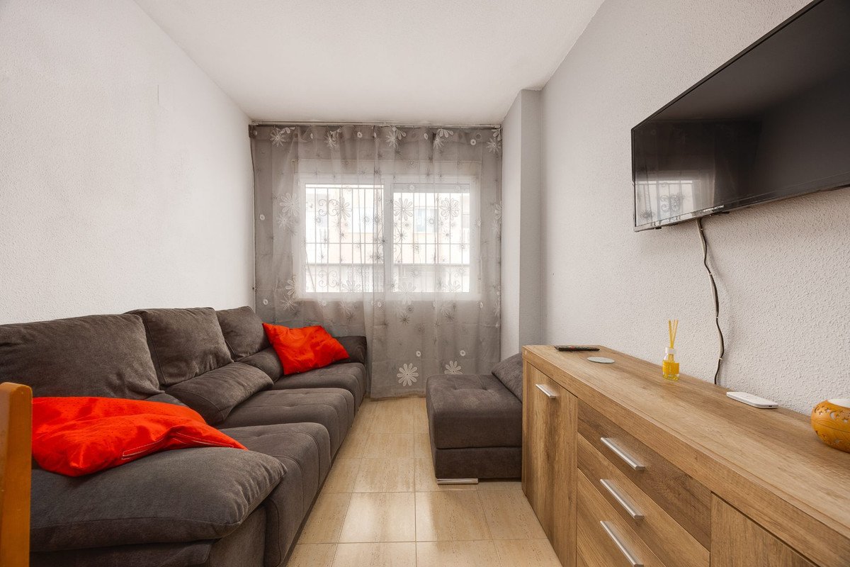 2 Bed Ground Floor Apartment in Torrevieja