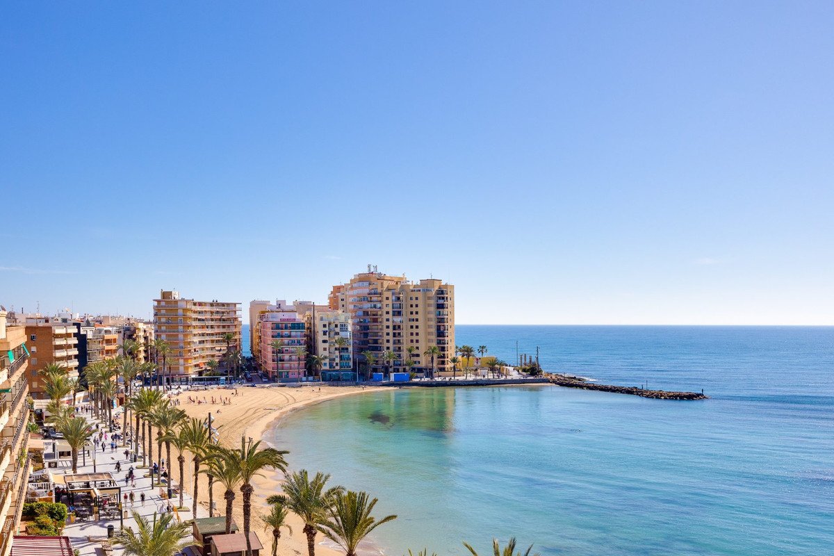 2 Bed Ground Floor Apartment in Torrevieja