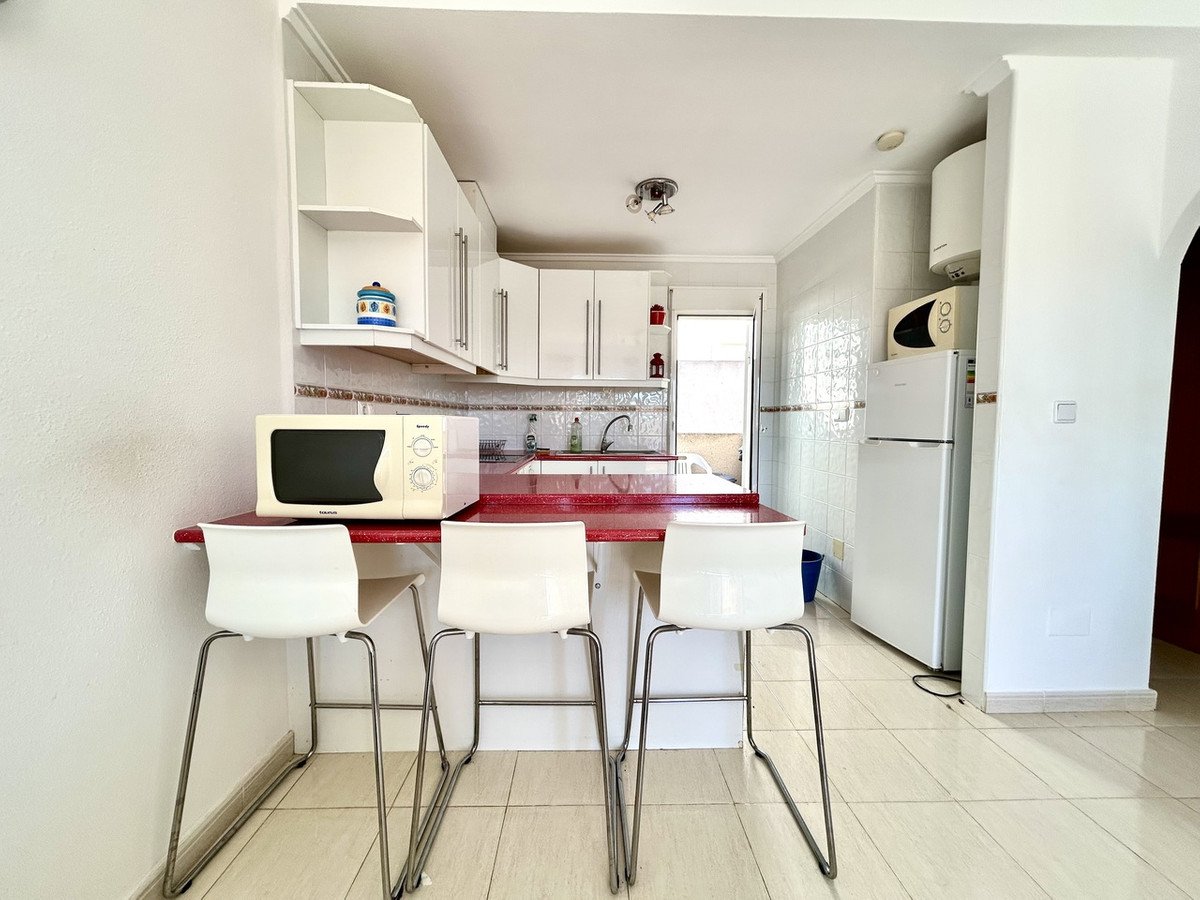 2 Bed Middle Floor Apartment in Villamartin