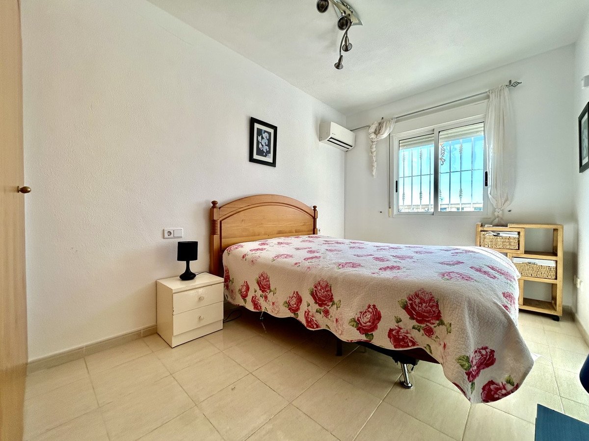 2 Bed Middle Floor Apartment in Villamartin