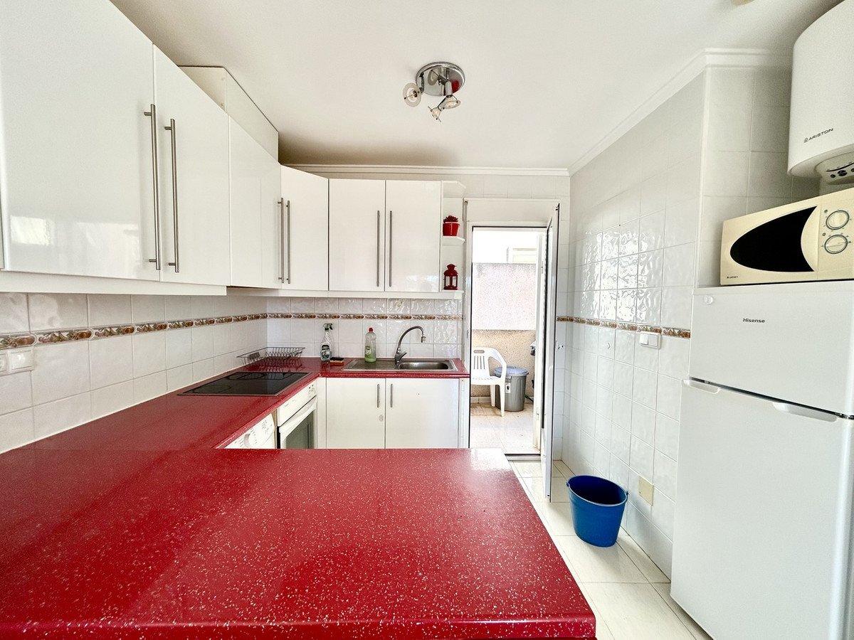 2 Bed Middle Floor Apartment in Villamartin