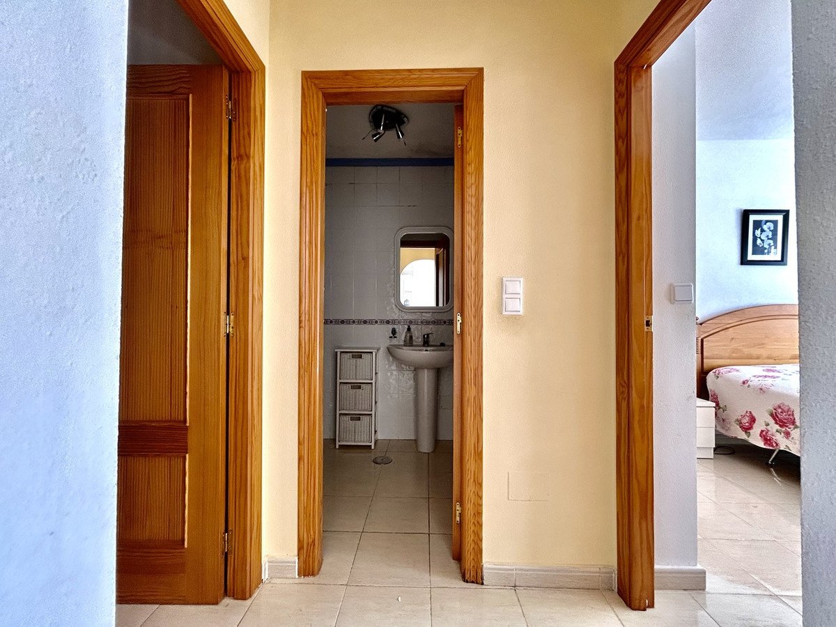 2 Bed Middle Floor Apartment in Villamartin