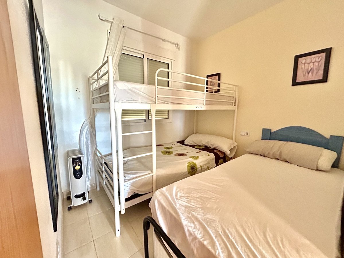 2 Bed Middle Floor Apartment in Villamartin