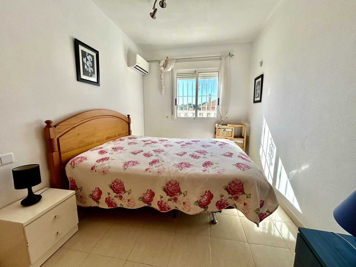 2 Bed Middle Floor Apartment in Villamartin