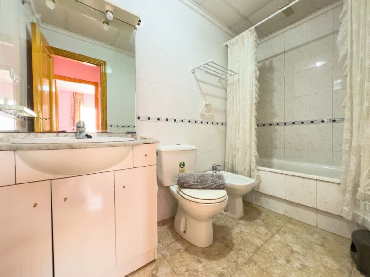1 Bed Middle Floor Apartment in La Mata
