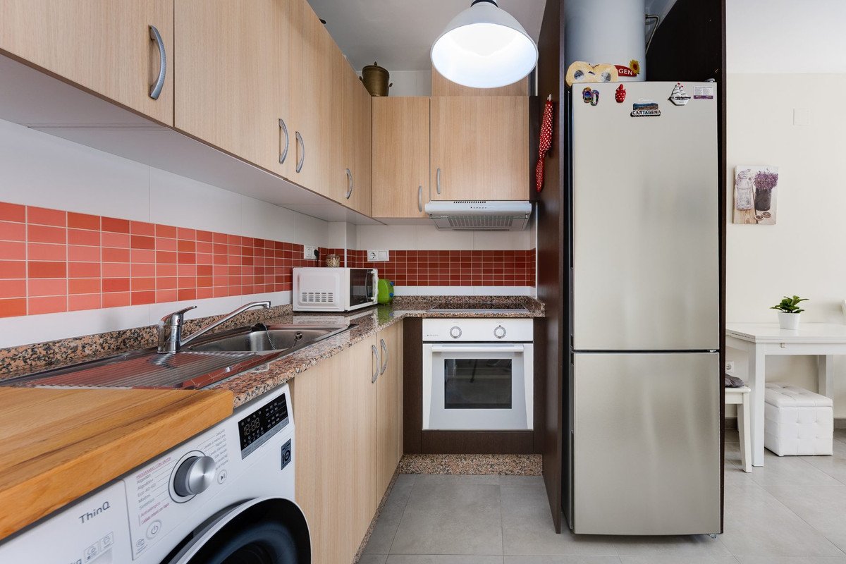 1 Bed Middle Floor Apartment in Parque de las Naciones