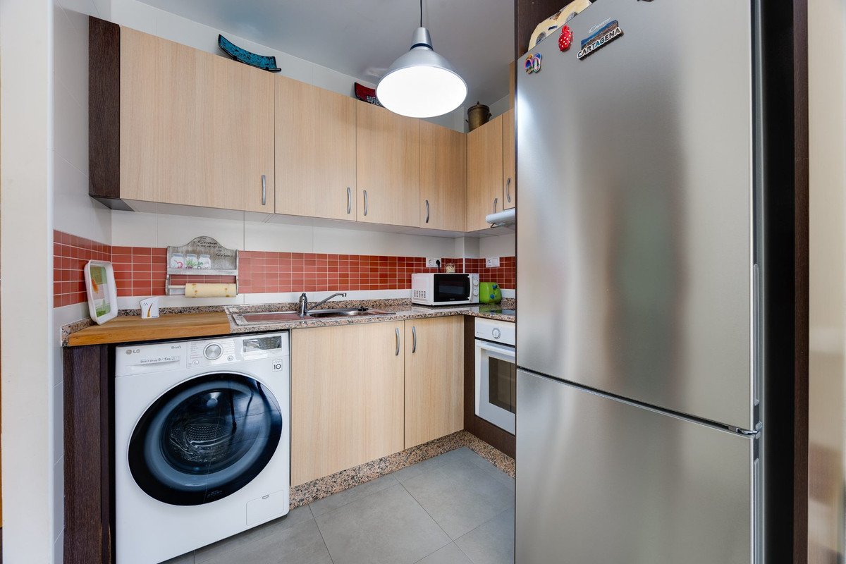 1 Bed Middle Floor Apartment in Parque de las Naciones