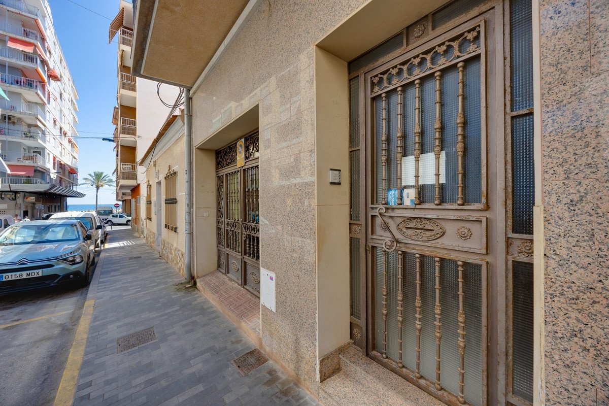 3 Bed Ground Floor Apartment in Playa Del Cura