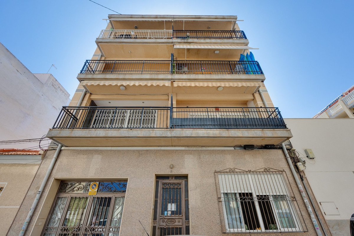 3 Bed Ground Floor Apartment in Playa Del Cura