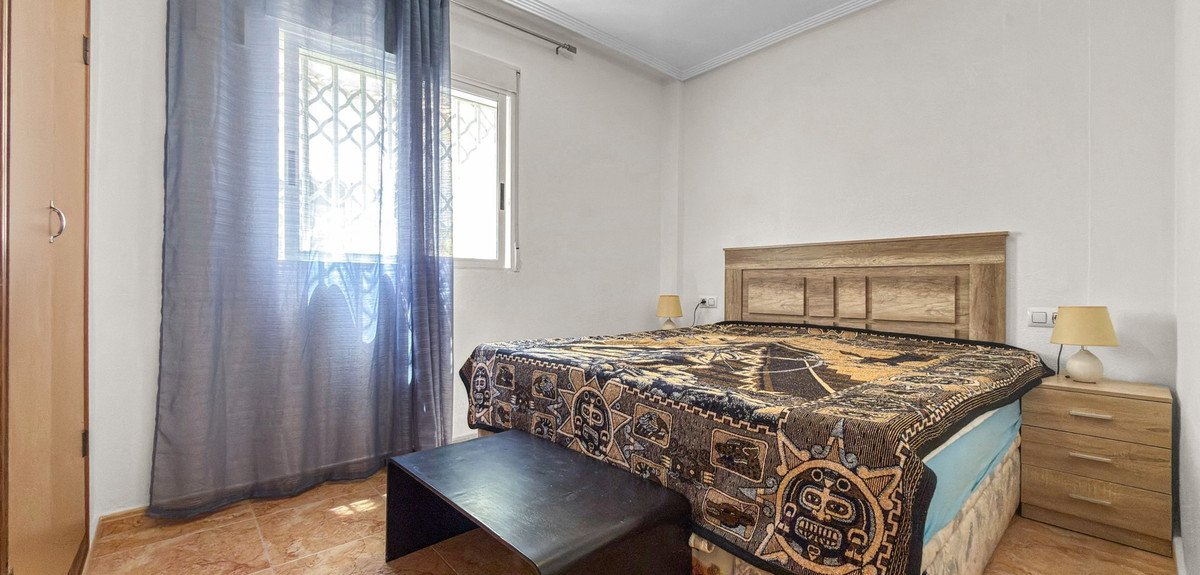 2 Bed Townhouse in Torrevieja