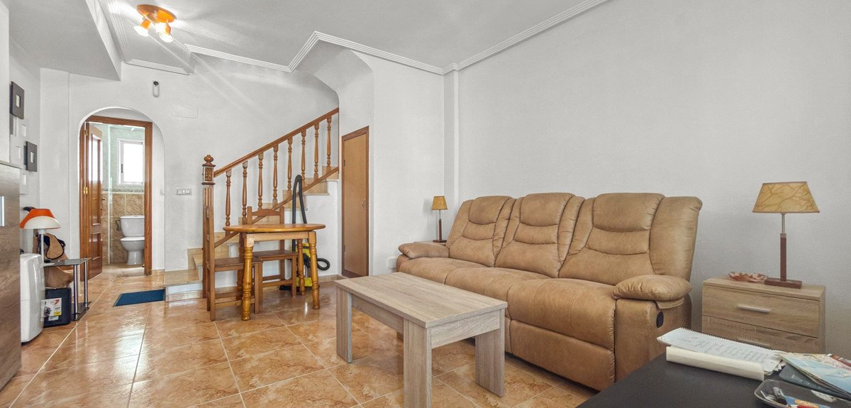 2 Bed Townhouse in Torrevieja