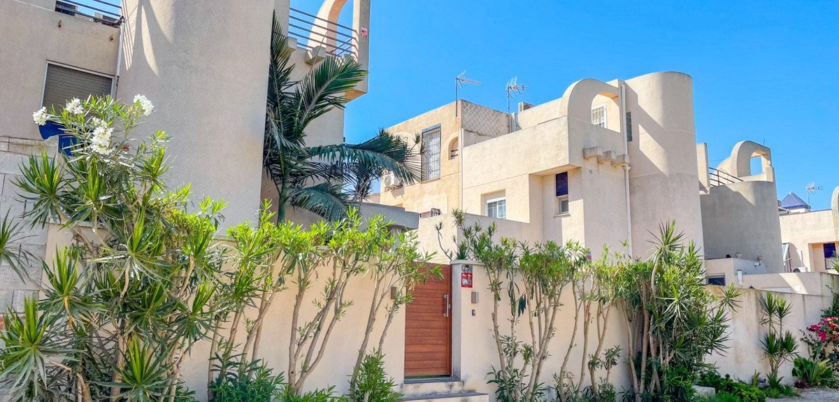 2 Bed Townhouse in Torrevieja
