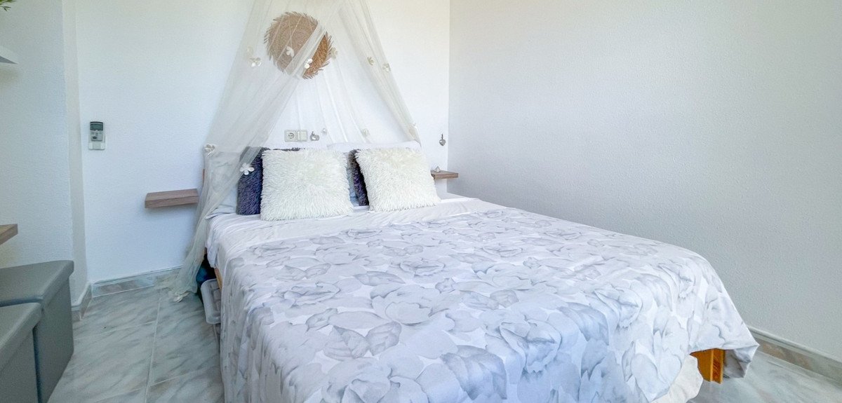 2 Bed Townhouse in Torrevieja
