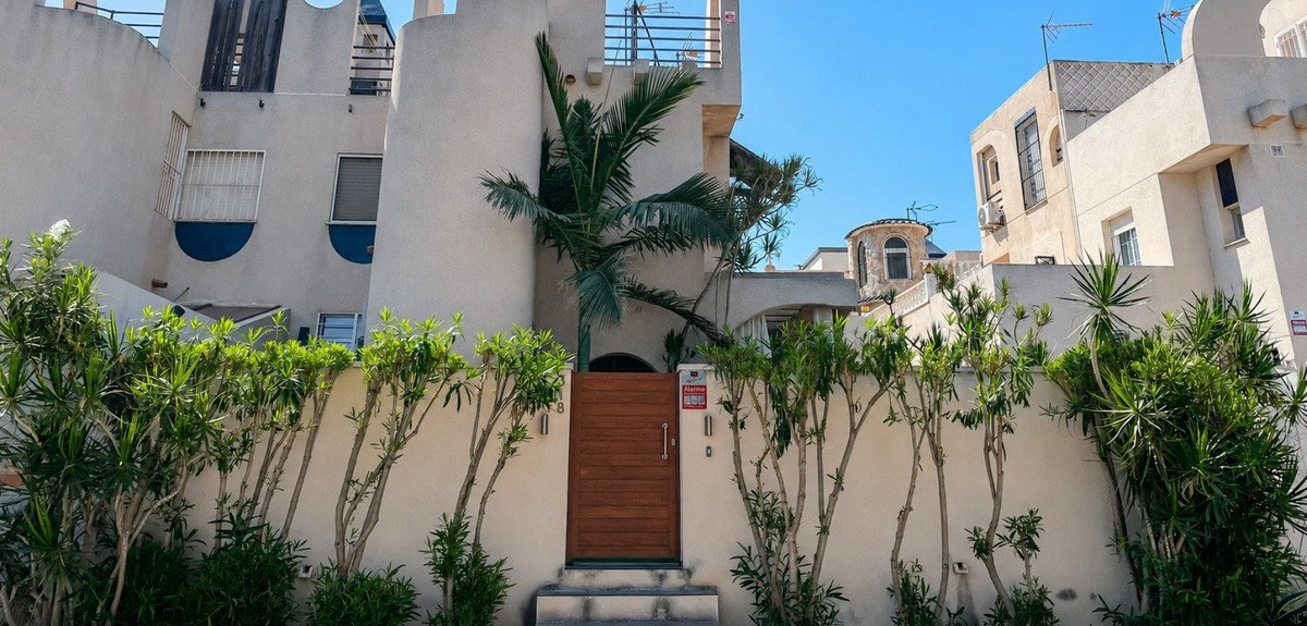 2 Bed Townhouse in Torrevieja